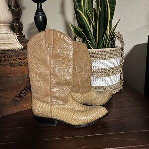 Tan Western Cowboy Boots